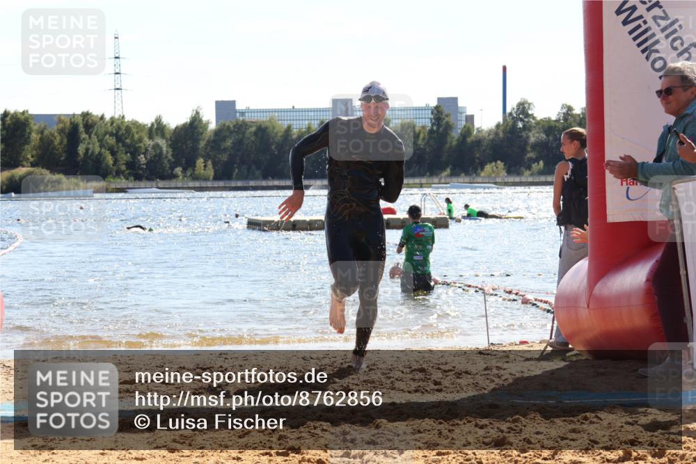 07.09.2025 - 19. Norderstedt Triathlon Luisa Fischer http://msf.ph/oto/8762856 07.09.2025 14:55:27 Schwimmen 402 meine-sportfotos.de