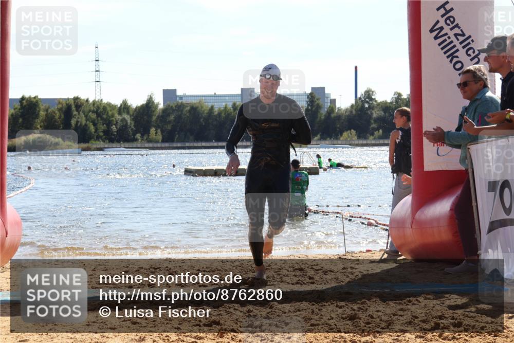 07.09.2025 - 19. Norderstedt Triathlon Luisa Fischer http://msf.ph/oto/8762860 07.09.2025 14:55:28 Schwimmen 402 meine-sportfotos.de