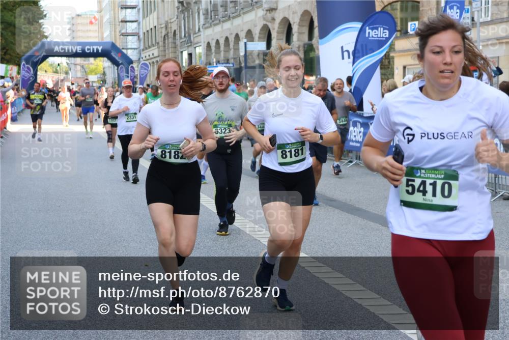 07.09.2025 - BARMER Alsterlauf Strokosch-Dieckow http://msf.ph/oto/8762870 07.09.2025 10:12:21 Ziel 2041, 2432, 2462, 2649, 3448, 3486, 3873, 3880, 3973, 4100, 4136, 4175, 4280, 4792, 4852, 5732, 5865, 5897, 5919, 8046, 8061, 8125, 8357 meine-sportfotos.de