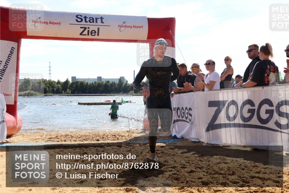 07.09.2025 - 19. Norderstedt Triathlon Luisa Fischer http://msf.ph/oto/8762878 07.09.2025 14:55:29 Schwimmen 402 meine-sportfotos.de