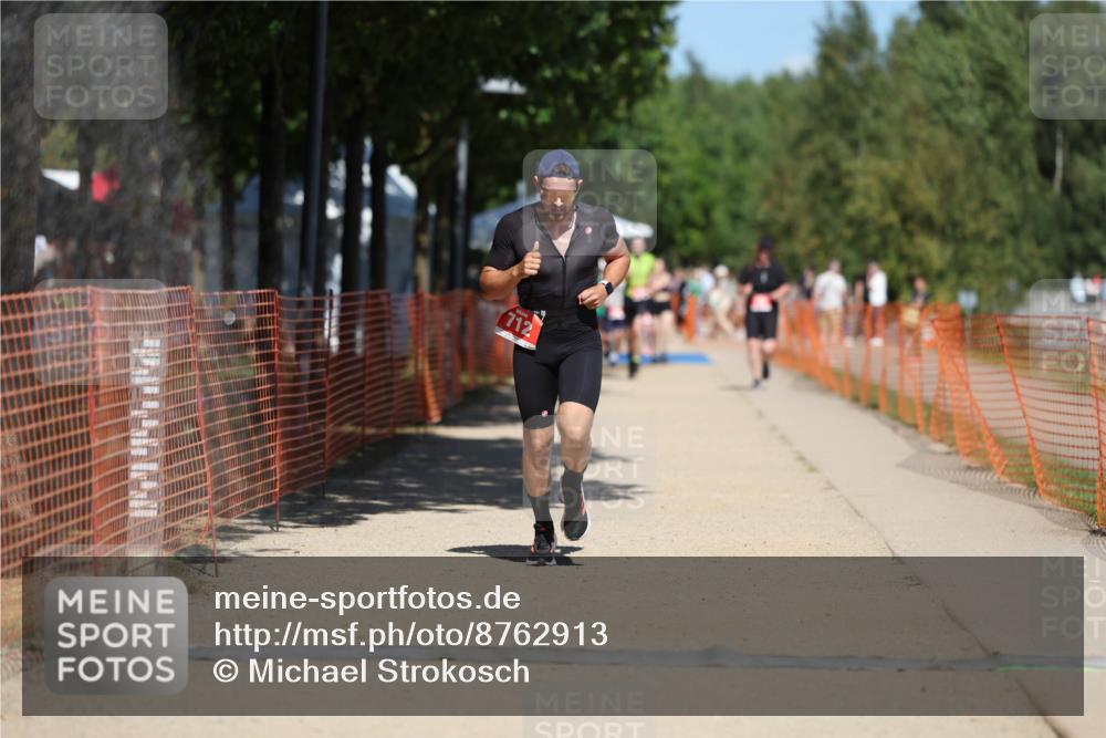 07.09.2025 - 19. Norderstedt Triathlon Michael Strokosch http://msf.ph/oto/8762913 07.09.2025 13:18:41 Laufen 712 meine-sportfotos.de