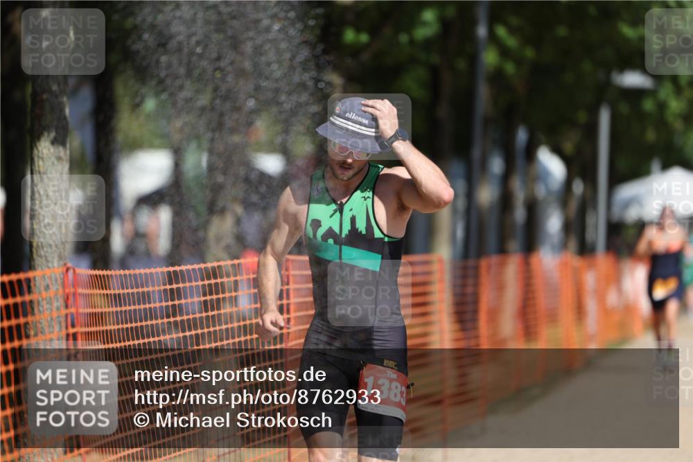 07.09.2025 - 19. Norderstedt Triathlon Michael Strokosch http://msf.ph/oto/8762933 07.09.2025 12:09:39 Laufen 1195, 1383 meine-sportfotos.de