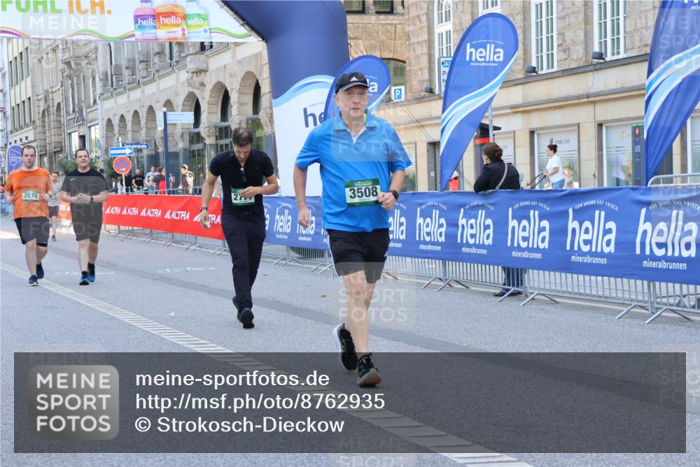 07.09.2025 - BARMER Alsterlauf Strokosch-Dieckow http://msf.ph/oto/8762935 07.09.2025 10:28:34 Ziel 2485, 3457, 3495, 3542, 3553, 3560, 4000, 4004, 4201, 4804 meine-sportfotos.de