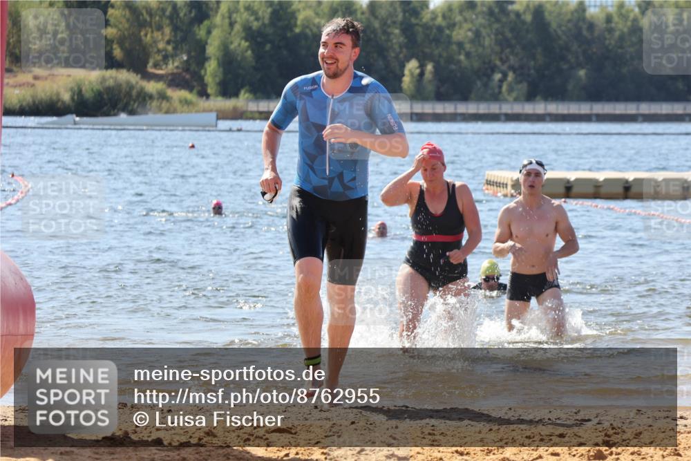 07.09.2025 - 19. Norderstedt Triathlon Luisa Fischer http://msf.ph/oto/8762955 07.09.2025 12:12:14 Schwimmen 153, 305, 853, 1295 meine-sportfotos.de