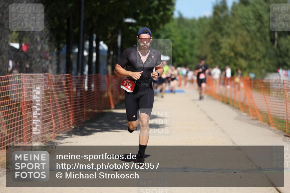 07.09.2025 - 19. Norderstedt Triathlon Michael Strokosch http://msf.ph/oto/8762957 07.09.2025 13:18:42 Laufen 712 meine-sportfotos.de