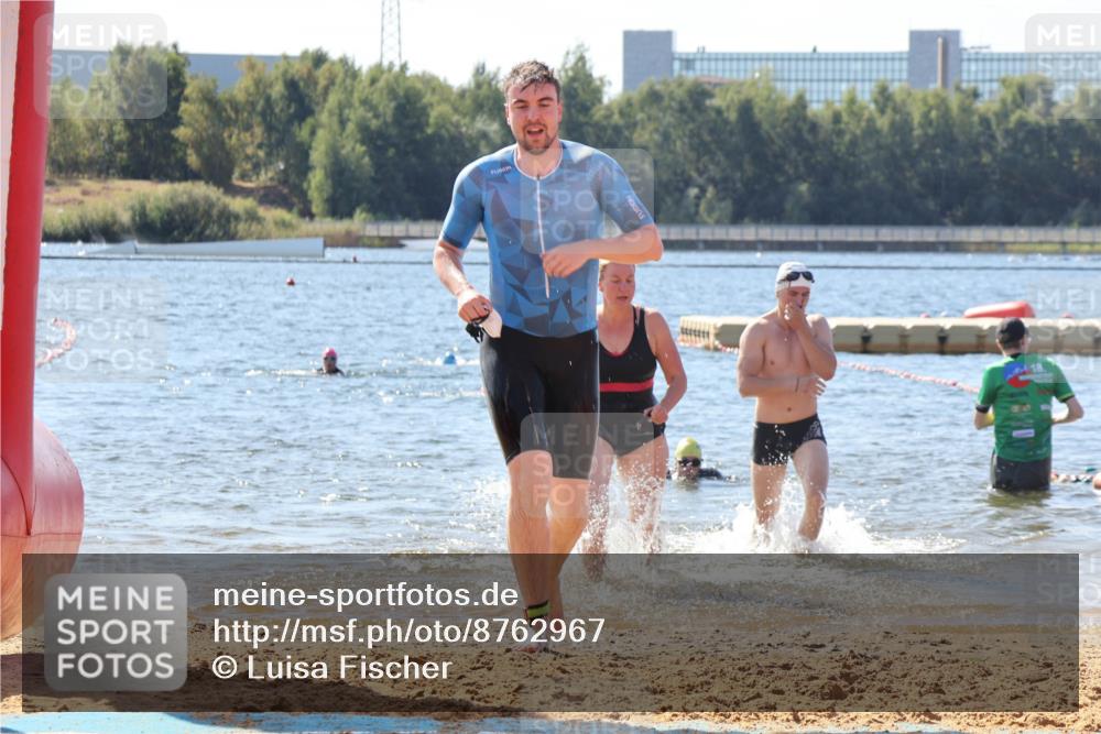 07.09.2025 - 19. Norderstedt Triathlon Luisa Fischer http://msf.ph/oto/8762967 07.09.2025 12:12:15 Schwimmen 153, 305, 853, 1295 meine-sportfotos.de
