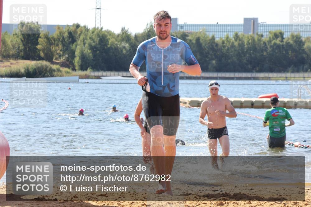 07.09.2025 - 19. Norderstedt Triathlon Luisa Fischer http://msf.ph/oto/8762982 07.09.2025 12:12:15 Schwimmen 153, 305, 853, 1295 meine-sportfotos.de