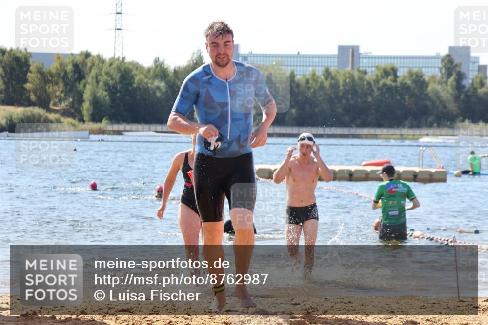 07.09.2025 - 19. Norderstedt Triathlon Luisa Fischer http://msf.ph/oto/8762987 07.09.2025 12:12:16 Schwimmen 153, 305, 853, 1295 meine-sportfotos.de