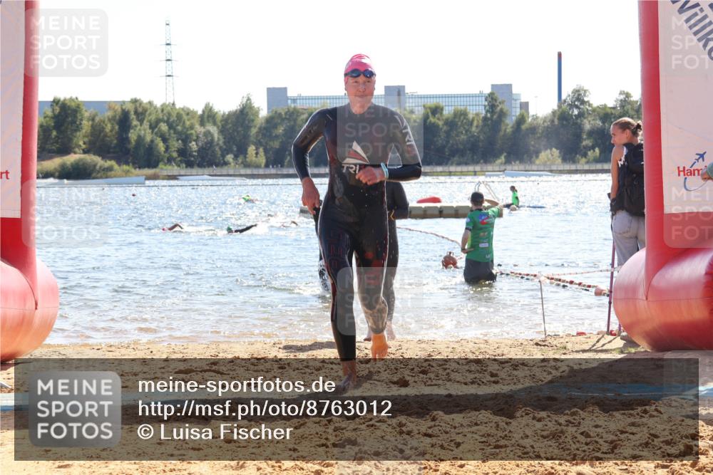 07.09.2025 - 19. Norderstedt Triathlon Luisa Fischer http://msf.ph/oto/8763012 07.09.2025 14:56:26 Schwimmen 1403, 1526, 1532, 1537 meine-sportfotos.de
