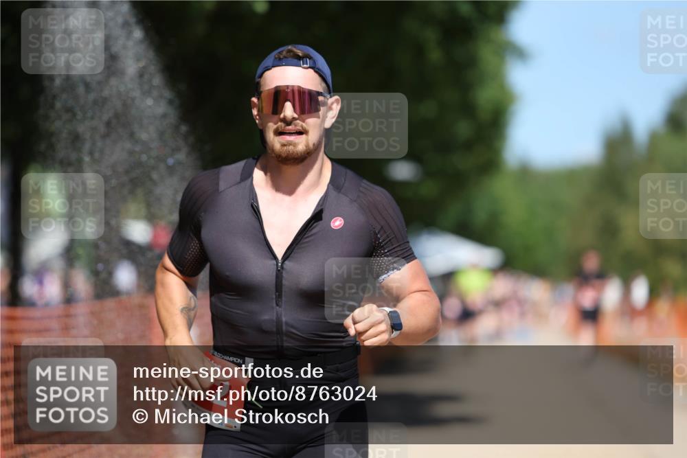 07.09.2025 - 19. Norderstedt Triathlon Michael Strokosch http://msf.ph/oto/8763024 07.09.2025 13:18:44 Laufen 712 meine-sportfotos.de