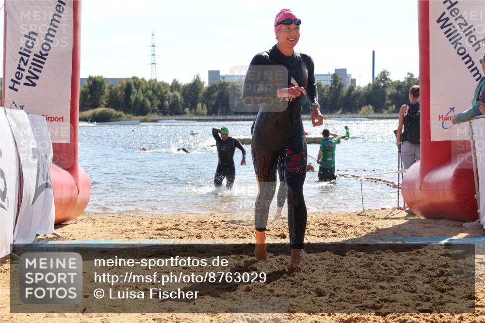 07.09.2025 - 19. Norderstedt Triathlon Luisa Fischer http://msf.ph/oto/8763029 07.09.2025 14:56:27 Schwimmen 1403, 1532, 1537 meine-sportfotos.de