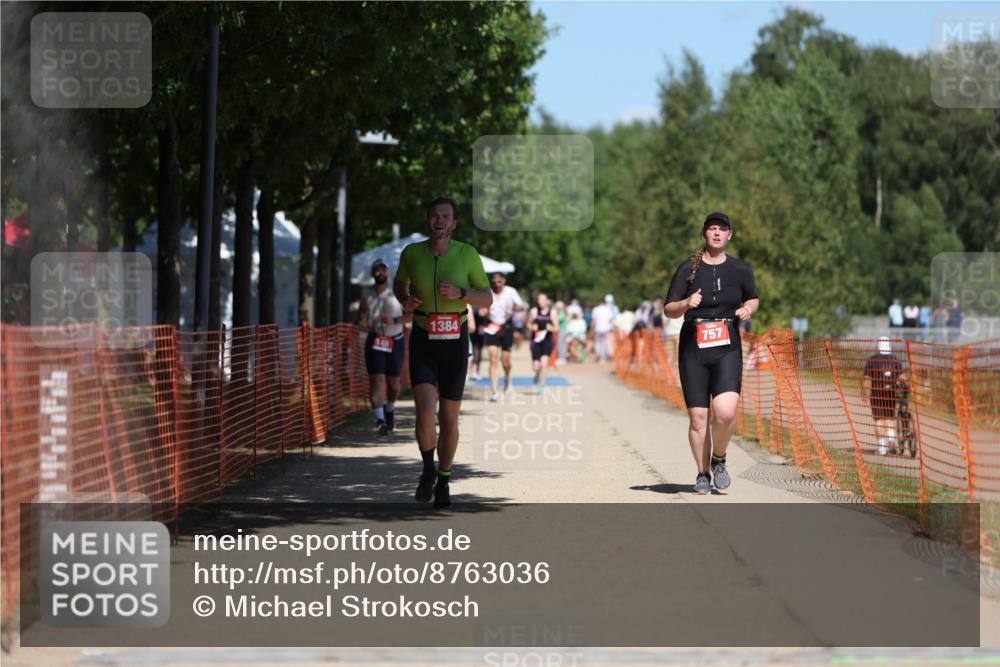 07.09.2025 - 19. Norderstedt Triathlon Michael Strokosch http://msf.ph/oto/8763036 07.09.2025 13:18:51 Laufen 757, 1384 meine-sportfotos.de