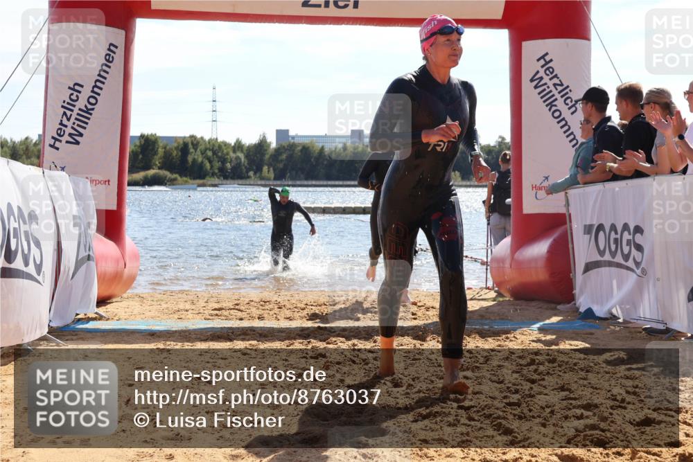 07.09.2025 - 19. Norderstedt Triathlon Luisa Fischer http://msf.ph/oto/8763037 07.09.2025 14:56:27 Schwimmen 1403, 1532, 1537 meine-sportfotos.de