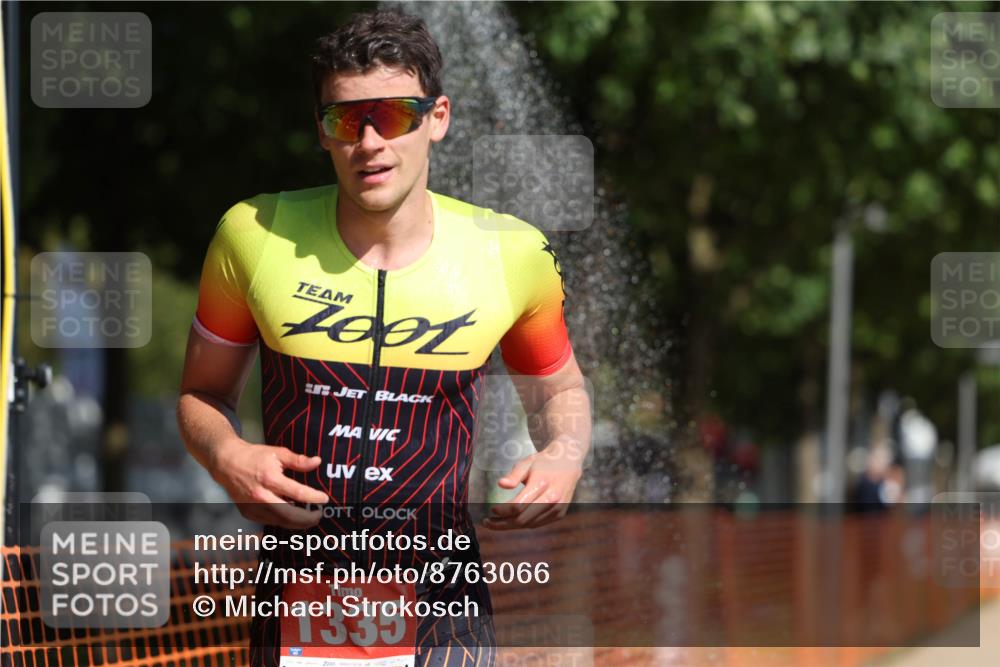 07.09.2025 - 19. Norderstedt Triathlon Michael Strokosch http://msf.ph/oto/8763066 07.09.2025 11:29:27 Laufen 1335, 1355 meine-sportfotos.de