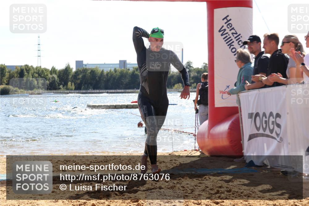07.09.2025 - 19. Norderstedt Triathlon Luisa Fischer http://msf.ph/oto/8763076 07.09.2025 14:56:31 Schwimmen 1403, 1532, 1537 meine-sportfotos.de