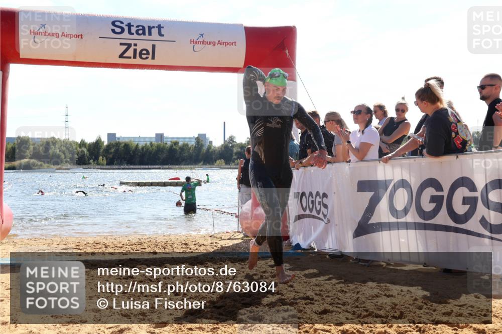 07.09.2025 - 19. Norderstedt Triathlon Luisa Fischer http://msf.ph/oto/8763084 07.09.2025 14:56:32 Schwimmen 1403, 1532, 1537 meine-sportfotos.de