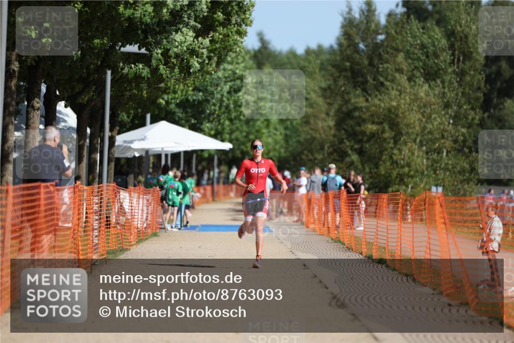 07.09.2025 - 19. Norderstedt Triathlon Michael Strokosch http://msf.ph/oto/8763093 07.09.2025 11:29:37 Laufen 231 meine-sportfotos.de
