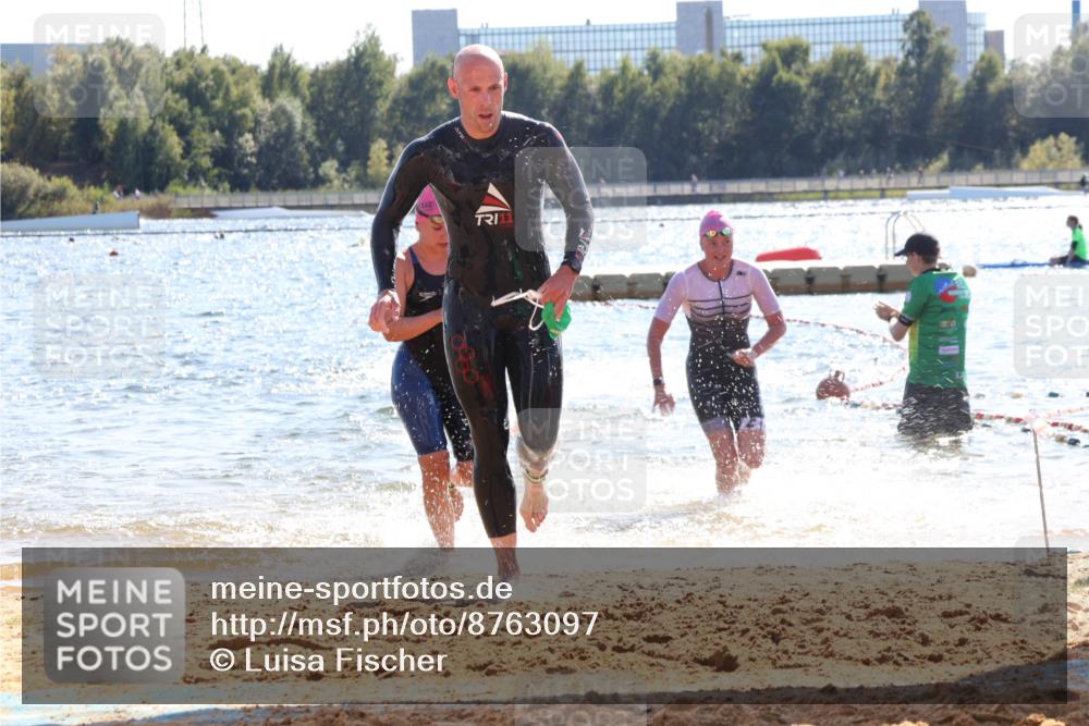 07.09.2025 - 19. Norderstedt Triathlon Luisa Fischer http://msf.ph/oto/8763097 07.09.2025 14:56:56 Schwimmen 416, 940, 946 meine-sportfotos.de
