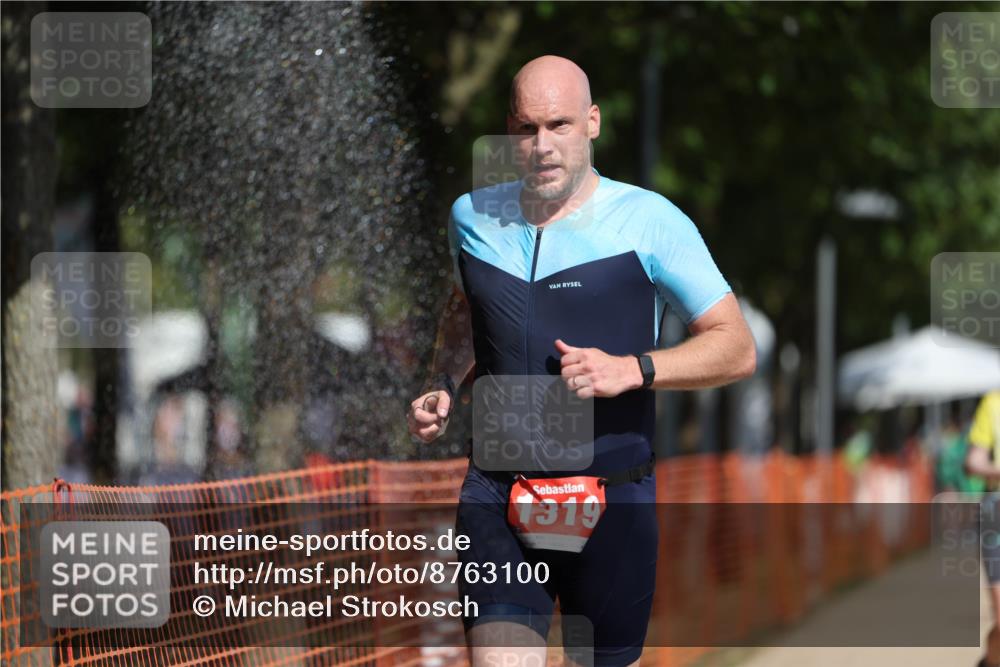 07.09.2025 - 19. Norderstedt Triathlon Michael Strokosch http://msf.ph/oto/8763100 07.09.2025 12:09:53 Laufen 860, 1153, 1319 meine-sportfotos.de