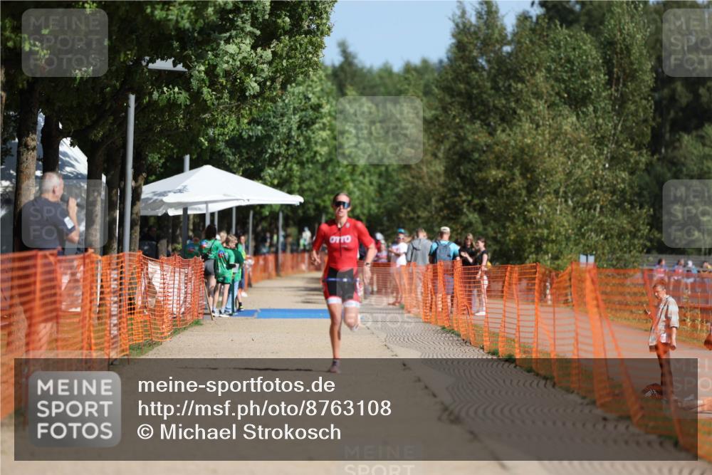 07.09.2025 - 19. Norderstedt Triathlon Michael Strokosch http://msf.ph/oto/8763108 07.09.2025 11:29:37 Laufen 231 meine-sportfotos.de