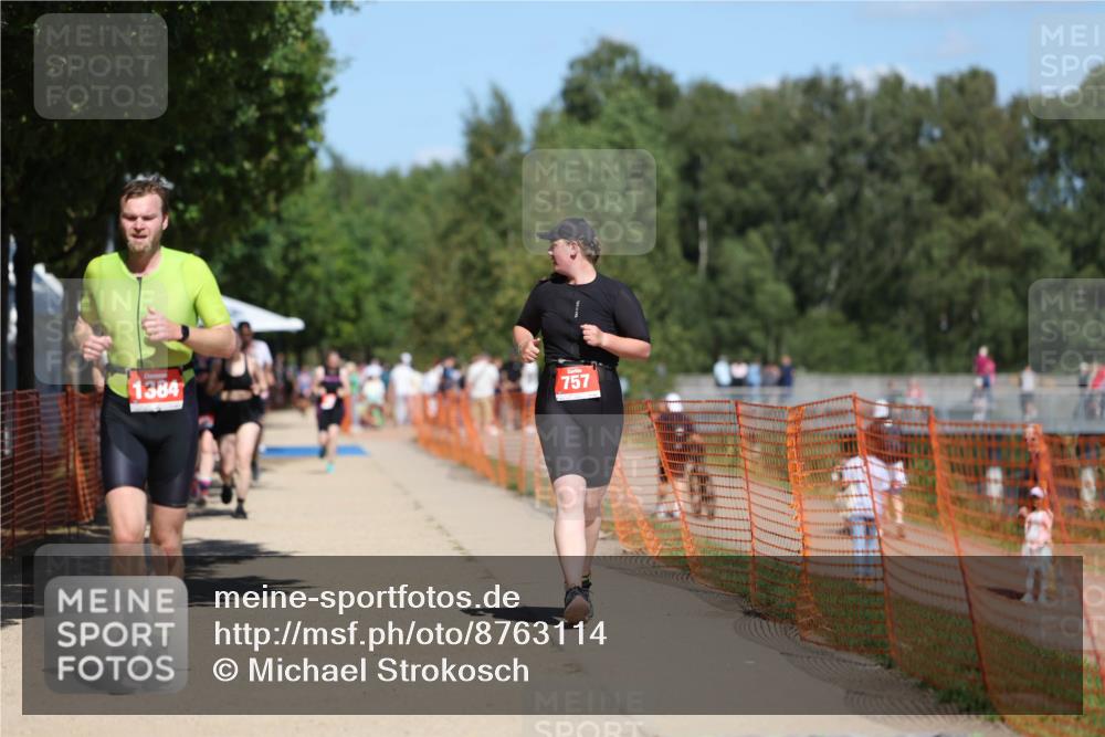 07.09.2025 - 19. Norderstedt Triathlon Michael Strokosch http://msf.ph/oto/8763114 07.09.2025 13:18:53 Laufen 757, 1384 meine-sportfotos.de