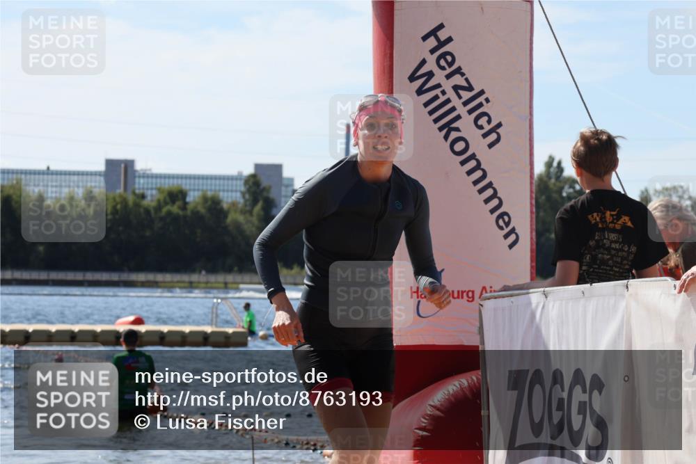 07.09.2025 - 19. Norderstedt Triathlon Luisa Fischer http://msf.ph/oto/8763193 07.09.2025 12:13:17 Schwimmen 1298 meine-sportfotos.de