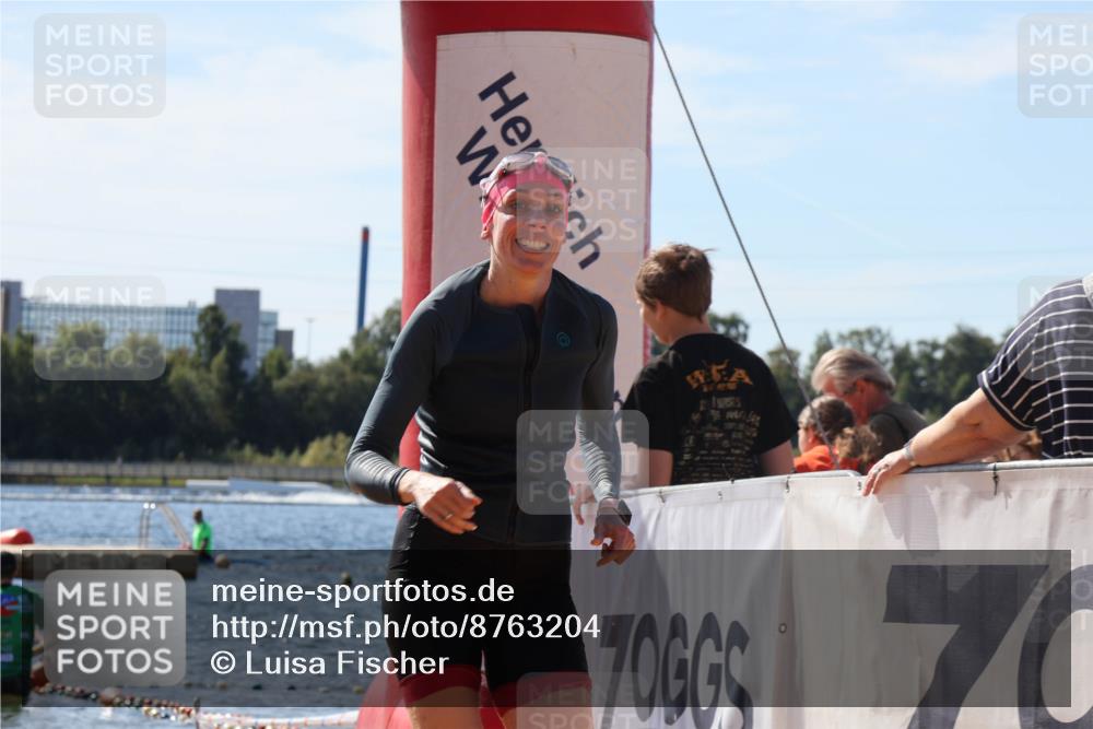 07.09.2025 - 19. Norderstedt Triathlon Luisa Fischer http://msf.ph/oto/8763204 07.09.2025 12:13:17 Schwimmen 1298 meine-sportfotos.de