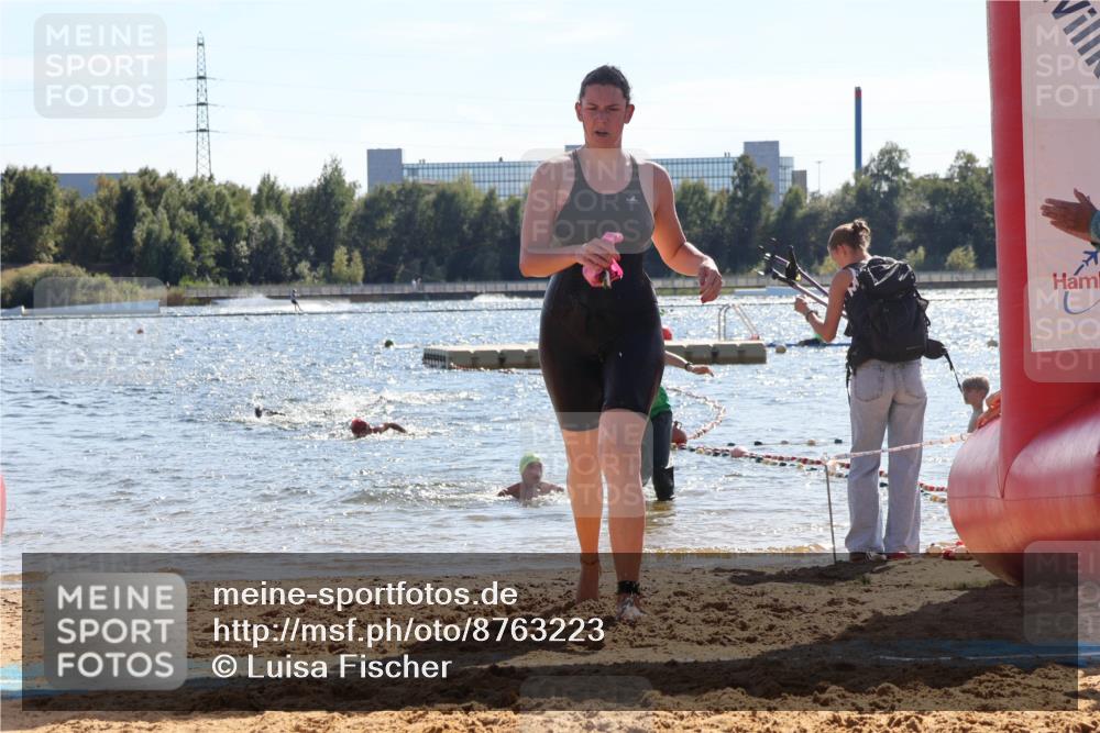 07.09.2025 - 19. Norderstedt Triathlon Luisa Fischer http://msf.ph/oto/8763223 07.09.2025 14:58:06 Schwimmen 949 meine-sportfotos.de