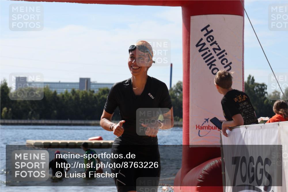 07.09.2025 - 19. Norderstedt Triathlon Luisa Fischer http://msf.ph/oto/8763226 07.09.2025 12:13:44 Schwimmen 277, 718 meine-sportfotos.de