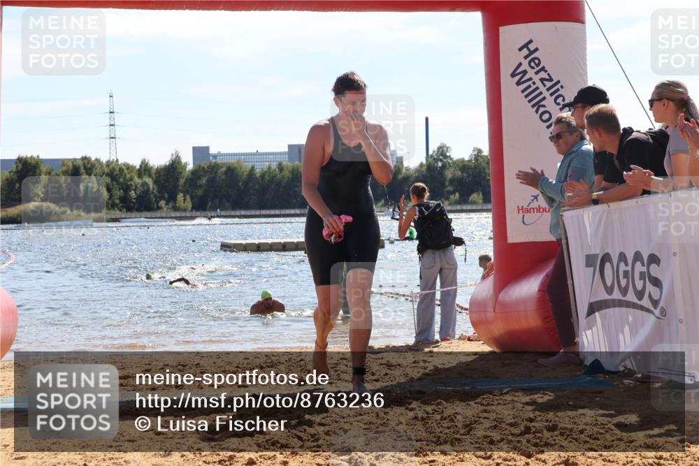 07.09.2025 - 19. Norderstedt Triathlon Luisa Fischer http://msf.ph/oto/8763236 07.09.2025 14:58:07 Schwimmen 949 meine-sportfotos.de