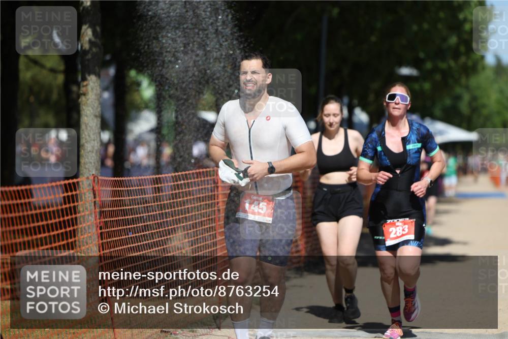 07.09.2025 - 19. Norderstedt Triathlon Michael Strokosch http://msf.ph/oto/8763254 07.09.2025 13:19:01 Laufen 145, 187, 283, 324 meine-sportfotos.de