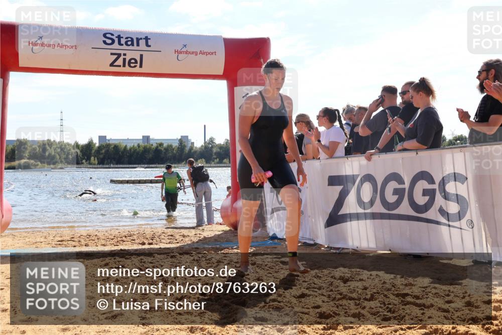 07.09.2025 - 19. Norderstedt Triathlon Luisa Fischer http://msf.ph/oto/8763263 07.09.2025 14:58:09 Schwimmen 949 meine-sportfotos.de