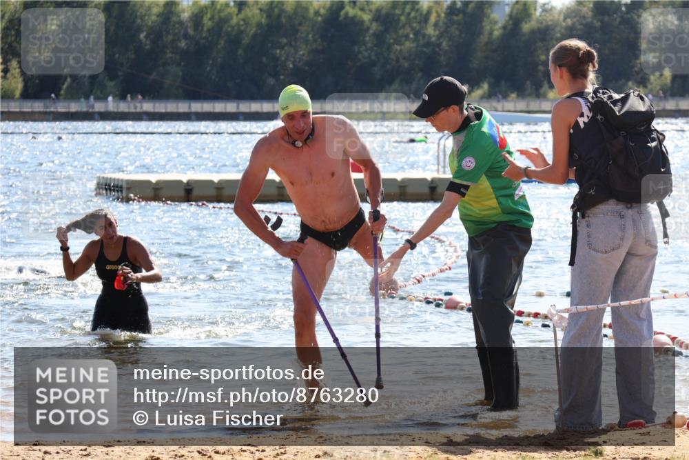 07.09.2025 - 19. Norderstedt Triathlon Luisa Fischer http://msf.ph/oto/8763280 07.09.2025 14:58:16 Schwimmen 949, 1513 meine-sportfotos.de