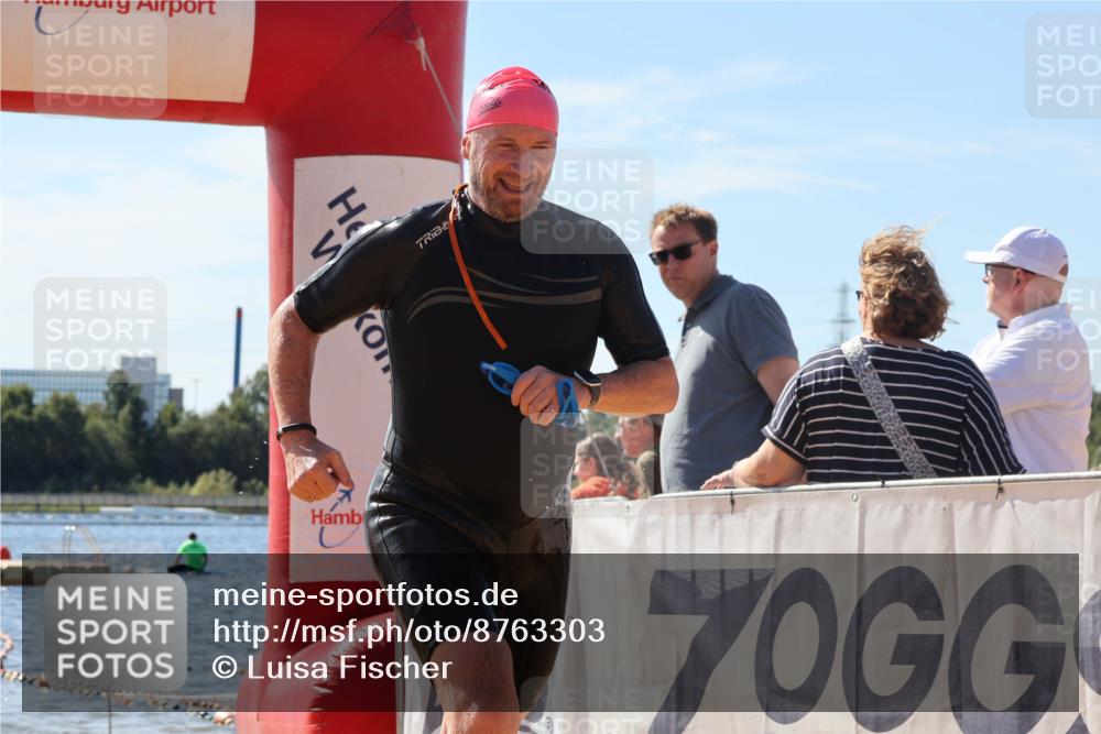 07.09.2025 - 19. Norderstedt Triathlon Luisa Fischer http://msf.ph/oto/8763303 07.09.2025 12:13:59 Schwimmen 197, 277, 809 meine-sportfotos.de