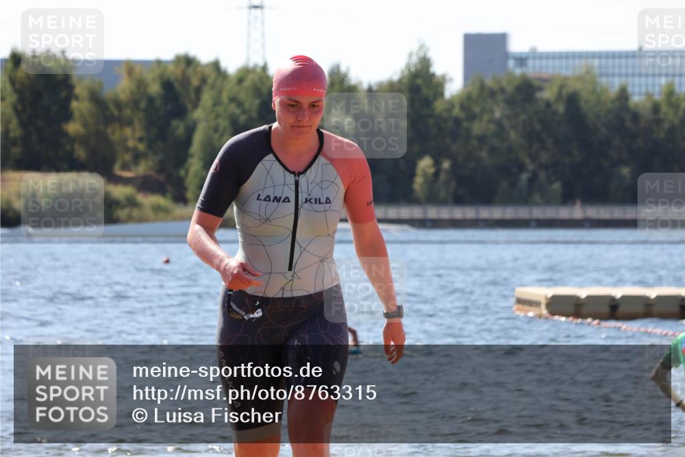 07.09.2025 - 19. Norderstedt Triathlon Luisa Fischer http://msf.ph/oto/8763315 07.09.2025 12:14:02 Schwimmen 197, 277, 809 meine-sportfotos.de