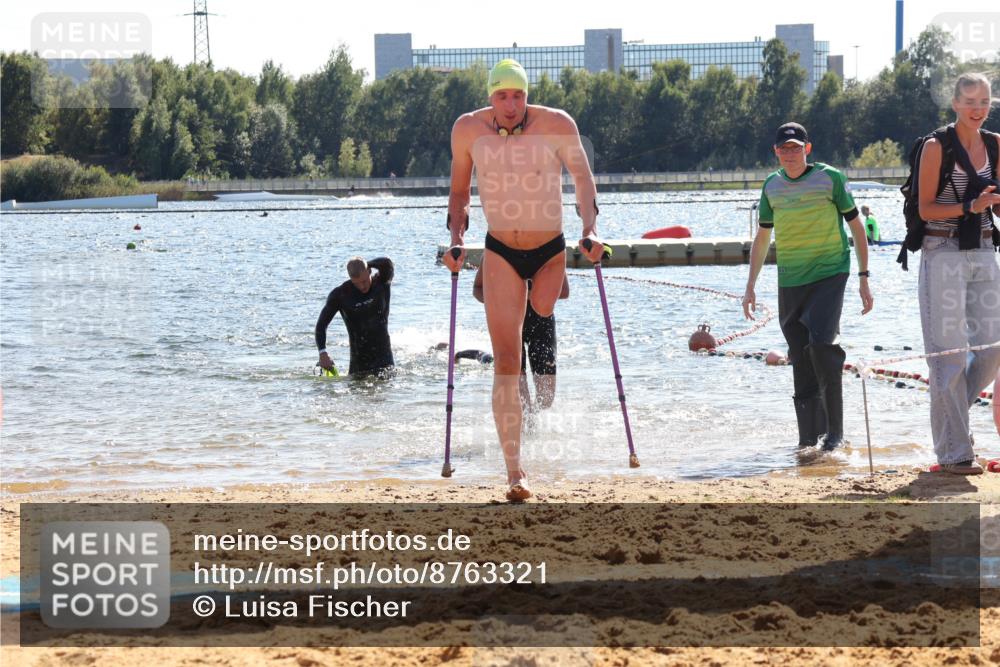 07.09.2025 - 19. Norderstedt Triathlon Luisa Fischer http://msf.ph/oto/8763321 07.09.2025 14:58:19 Schwimmen 949, 951, 1513 meine-sportfotos.de