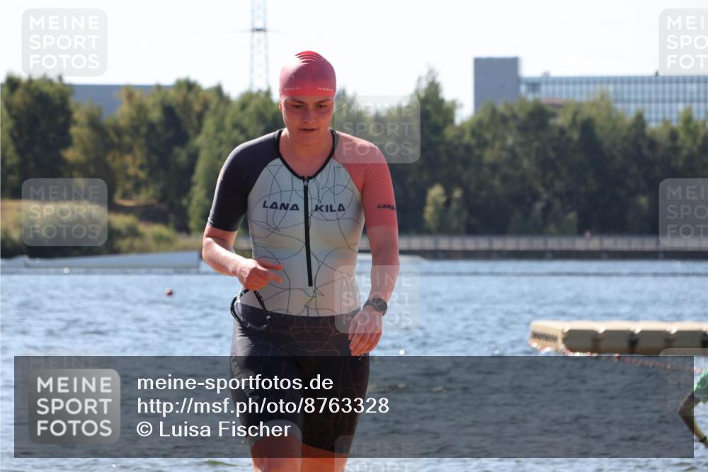 07.09.2025 - 19. Norderstedt Triathlon Luisa Fischer http://msf.ph/oto/8763328 07.09.2025 12:14:02 Schwimmen 197, 277, 809 meine-sportfotos.de