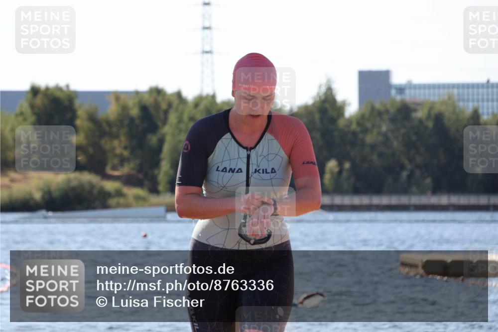 07.09.2025 - 19. Norderstedt Triathlon Luisa Fischer http://msf.ph/oto/8763336 07.09.2025 12:14:03 Schwimmen 197, 809 meine-sportfotos.de