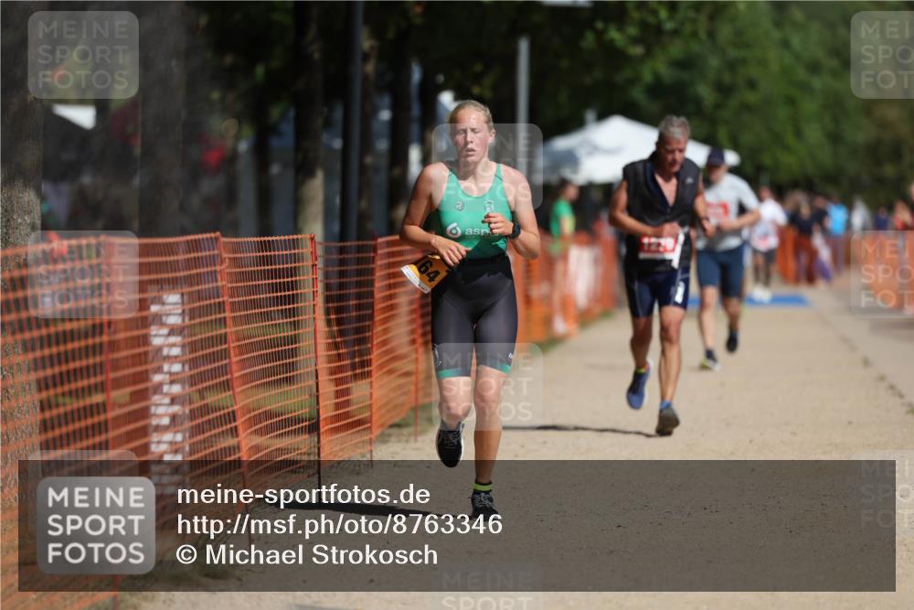07.09.2025 - 19. Norderstedt Triathlon Michael Strokosch http://msf.ph/oto/8763346 07.09.2025 12:10:13 Laufen 1164, 1279 meine-sportfotos.de