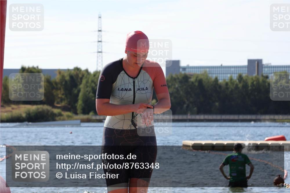 07.09.2025 - 19. Norderstedt Triathlon Luisa Fischer http://msf.ph/oto/8763348 07.09.2025 12:14:04 Schwimmen 197, 809 meine-sportfotos.de