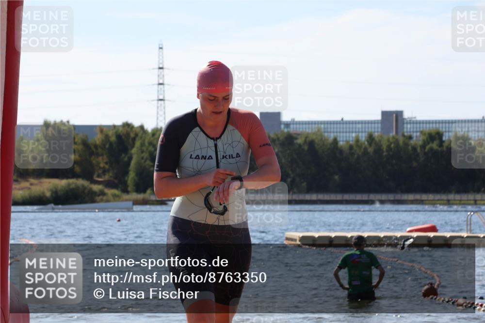 07.09.2025 - 19. Norderstedt Triathlon Luisa Fischer http://msf.ph/oto/8763350 07.09.2025 12:14:04 Schwimmen 197, 809 meine-sportfotos.de