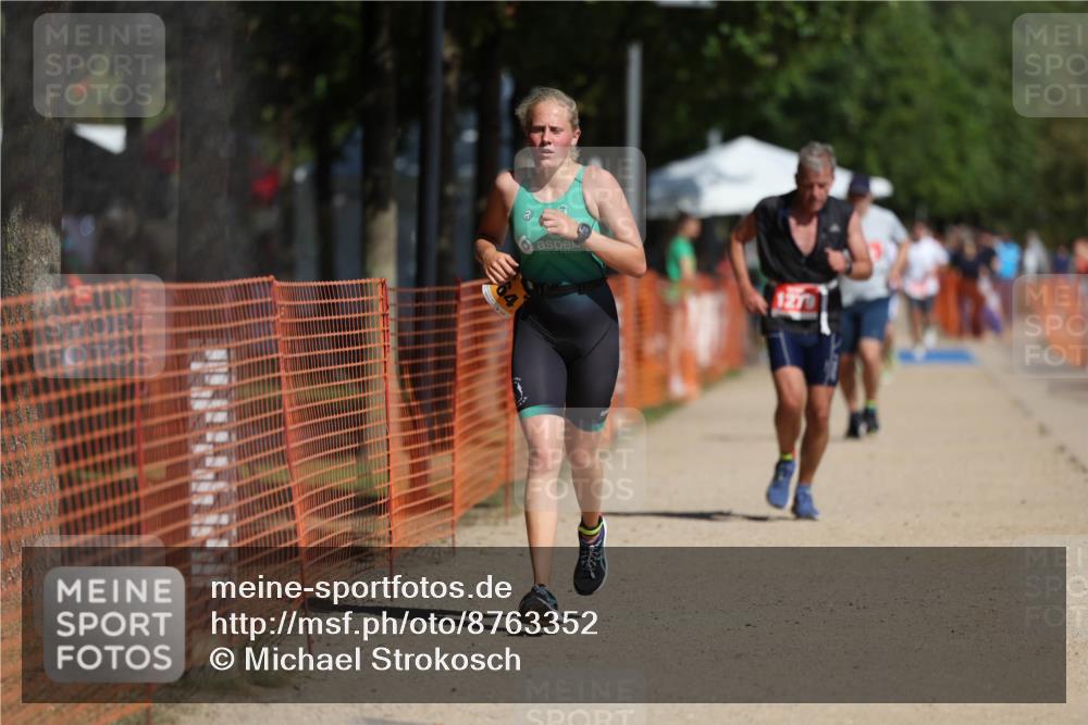 07.09.2025 - 19. Norderstedt Triathlon Michael Strokosch http://msf.ph/oto/8763352 07.09.2025 12:10:14 Laufen 1164, 1279 meine-sportfotos.de