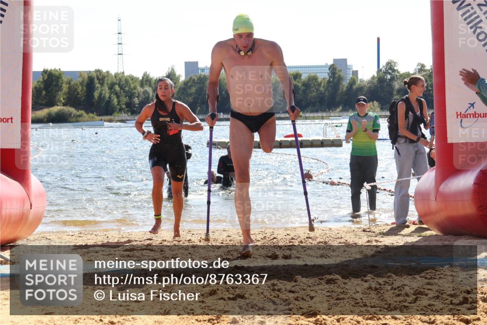 07.09.2025 - 19. Norderstedt Triathlon Luisa Fischer http://msf.ph/oto/8763367 07.09.2025 14:58:22 Schwimmen 951, 1513 meine-sportfotos.de