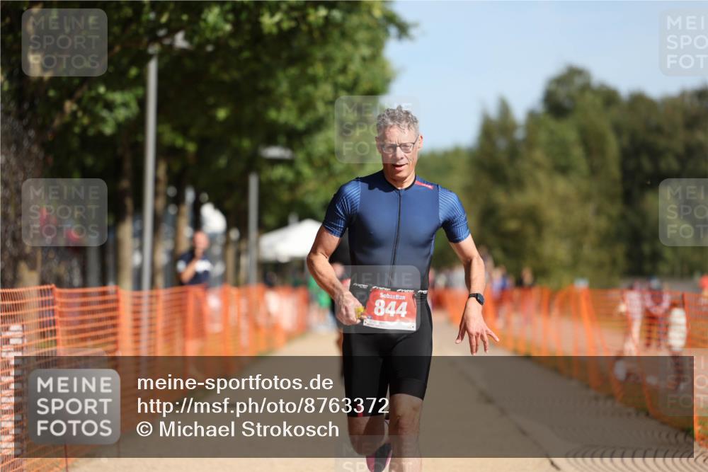 07.09.2025 - 19. Norderstedt Triathlon Michael Strokosch http://msf.ph/oto/8763372 07.09.2025 11:30:09 Laufen 844, 1323 meine-sportfotos.de