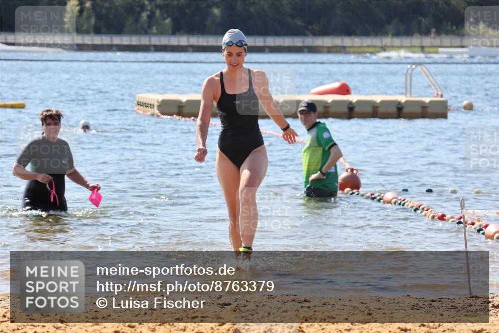 07.09.2025 - 19. Norderstedt Triathlon Luisa Fischer http://msf.ph/oto/8763379 07.09.2025 12:16:20 Schwimmen 272 meine-sportfotos.de