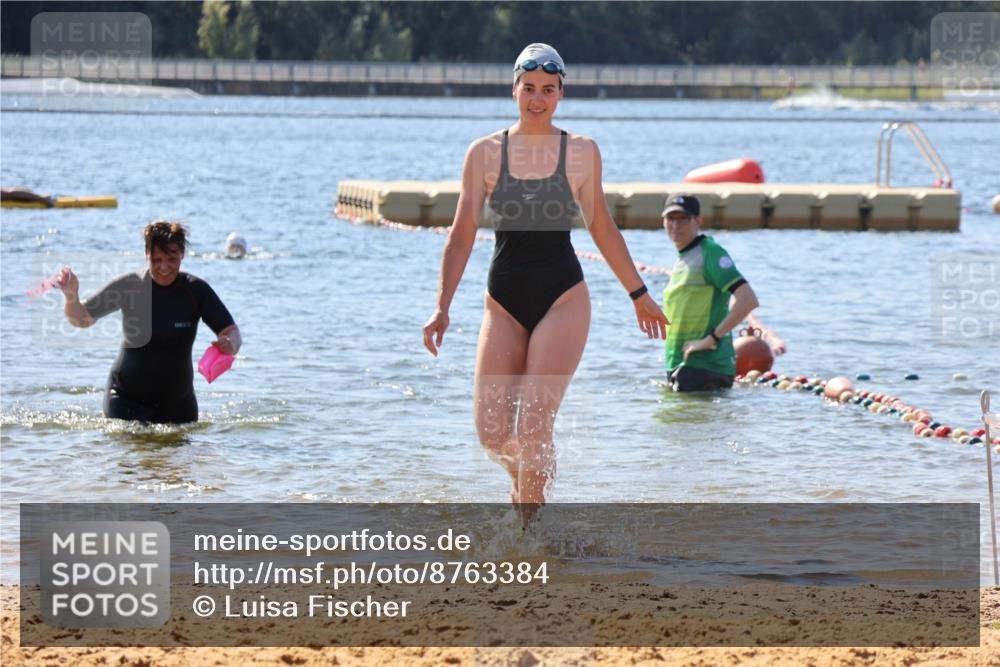 07.09.2025 - 19. Norderstedt Triathlon Luisa Fischer http://msf.ph/oto/8763384 07.09.2025 12:16:20 Schwimmen 272 meine-sportfotos.de