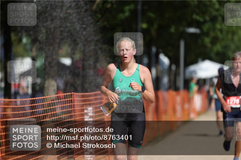 07.09.2025 - 19. Norderstedt Triathlon Michael Strokosch http://msf.ph/oto/8763401 07.09.2025 12:10:16 Laufen 826, 1164, 1279 meine-sportfotos.de