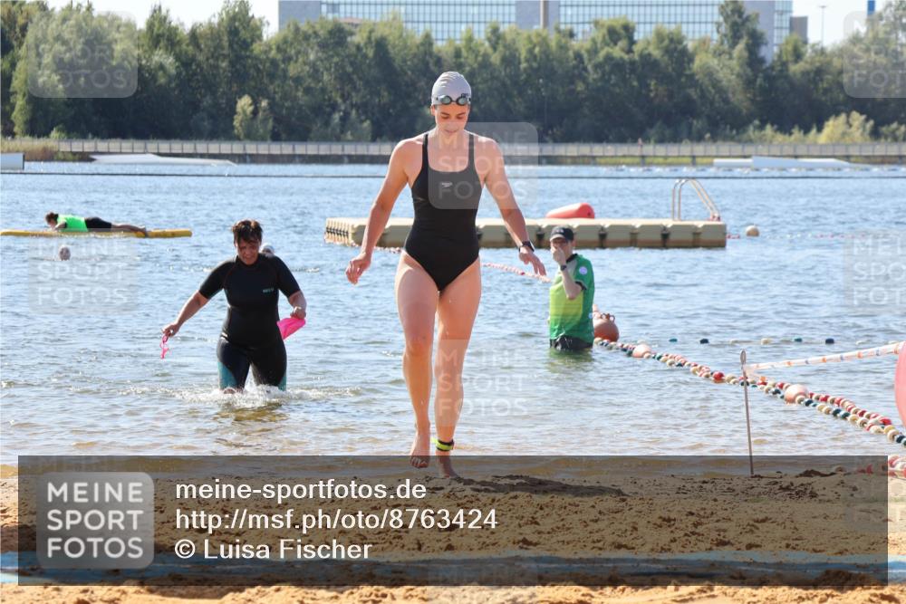 07.09.2025 - 19. Norderstedt Triathlon Luisa Fischer http://msf.ph/oto/8763424 07.09.2025 12:16:23 Schwimmen 272 meine-sportfotos.de