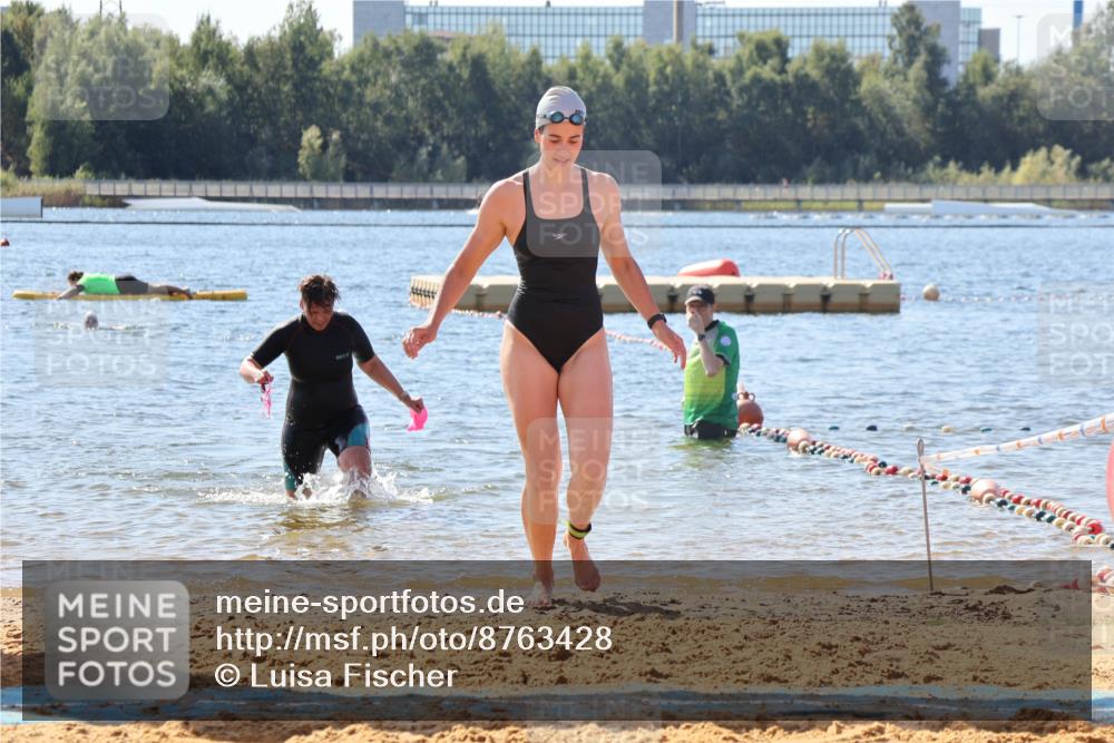 07.09.2025 - 19. Norderstedt Triathlon Luisa Fischer http://msf.ph/oto/8763428 07.09.2025 12:16:23 Schwimmen 272 meine-sportfotos.de