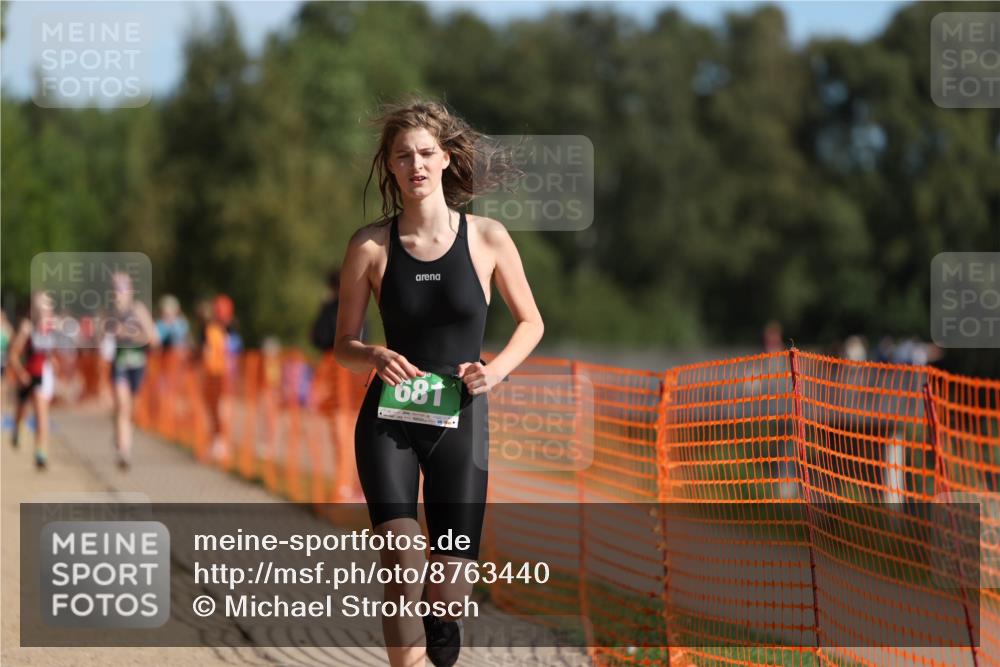 07.09.2025 - 19. Norderstedt Triathlon Michael Strokosch http://msf.ph/oto/8763440 07.09.2025 10:47:42 Laufen 681 meine-sportfotos.de